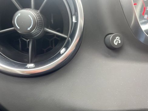 Used 2020 Chevrolet Camaro LT image 23