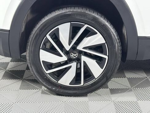 Used 2025 Volkswagen Atlas SE AWD/4WD image 29