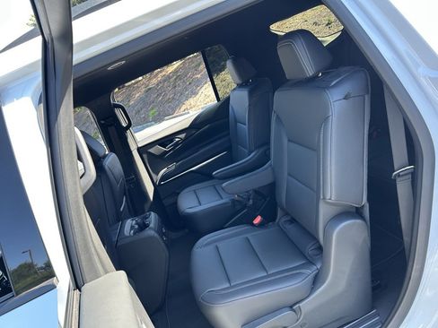 New 2026 Chevrolet Traverse LT image 37