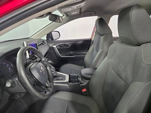 Used 2025 Toyota RAV4 LE FWD image 14