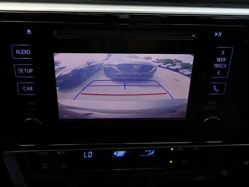 Used 2019 Toyota Corolla LE image 23