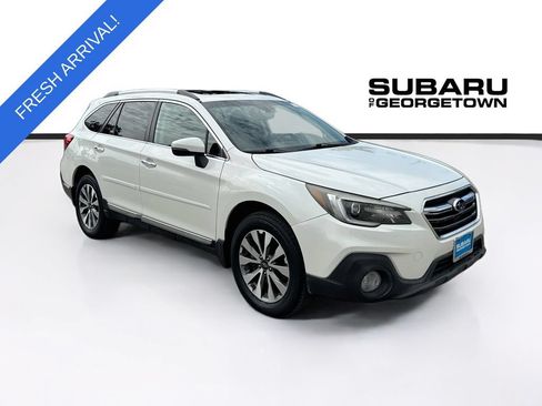 Used 2018 Subaru Outback 2.5i Touring AWD/4WD image 1