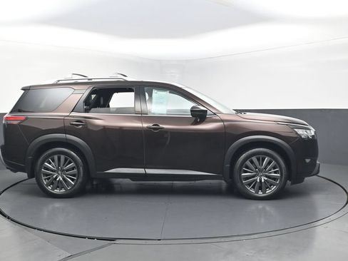Used 2022 Nissan Pathfinder SL w/ SL Premium Package FWD image 43