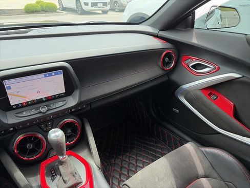 Used 2019 Chevrolet Camaro ZL1 RWD image 18