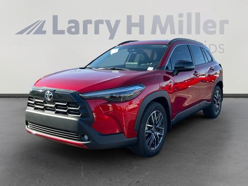 Certified 2026 Toyota Corolla Cross XLE image 1