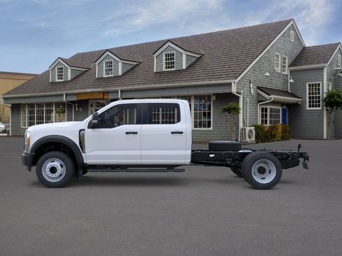 New 2026 Ford F550 2WD Crew Cab Super Duty image 3