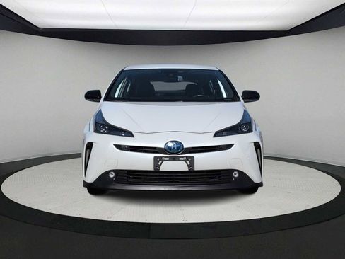Used 2021 Toyota Prius L Eco image 3