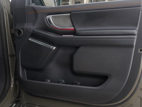 Used 2025 Ford Expedition Tremor image 11