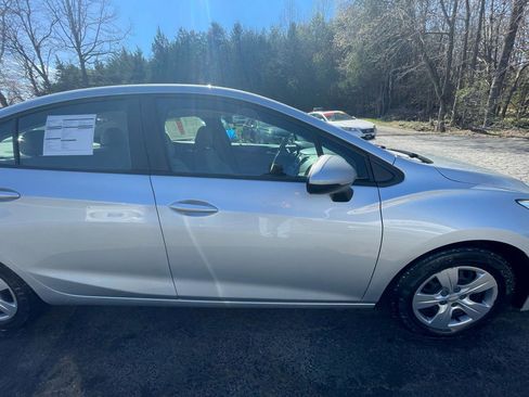 Used 2016 Chevrolet Cruze LS image 11