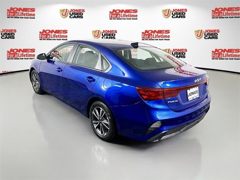 Used 2023 Kia Forte LXS image 2