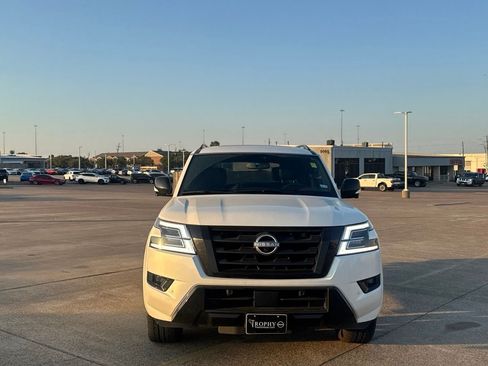 Used 2021 Nissan Armada SL w/ Midnight Edition Package RWD image 4