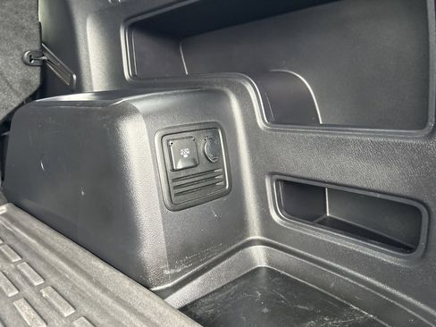 Used 2017 Toyota 4Runner SR5 image 9