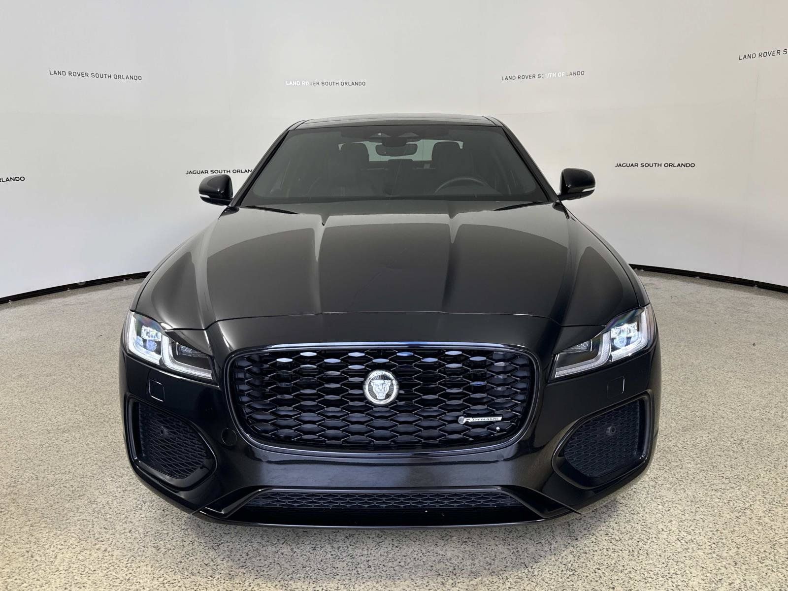 Certified 2024 Jaguar XF R-Dynamic SE AWD/4WD image 8