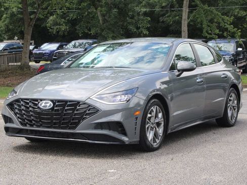 Used 2020 Hyundai Sonata SEL w/ Convenience Package FWD image 3