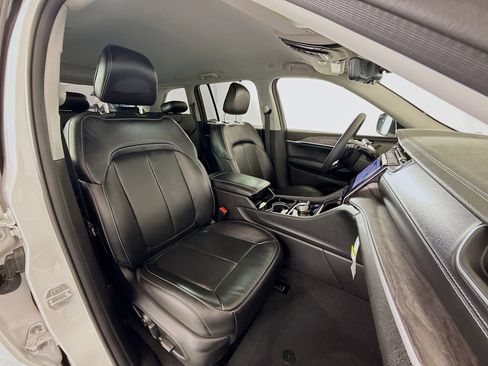 Used 2023 Jeep Grand Cherokee Limited w/ Luxury Tech Group II image 27