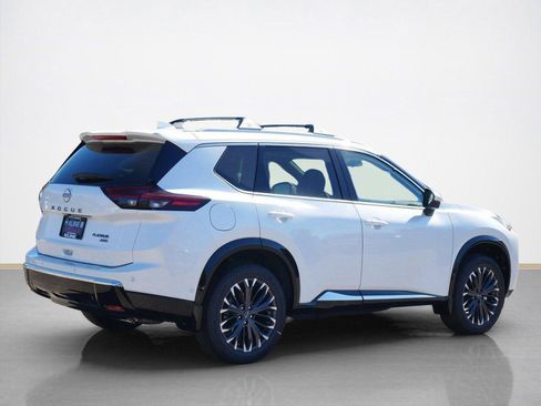New 2026 Nissan Rogue Platinum w/ Platinum Premium Package image 2