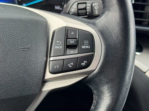 Used 2022 Ford Explorer XLT w/ Equipment Group 202A image 27