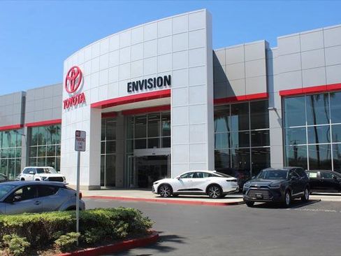 Certified 2023 Toyota Highlander XLE image 5