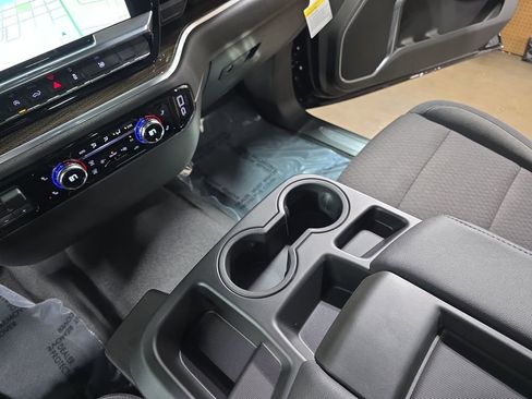 New 2026 GMC Sierra 1500 Elevation image 25