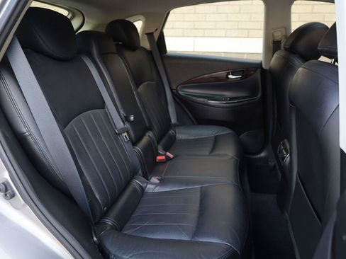 Used 2010 INFINITI EX35 Journey RWD image 25