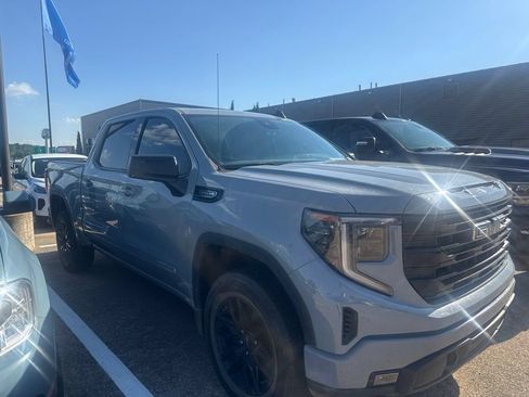Used 2024 GMC Sierra 1500 Elevation AWD/4WD image 4