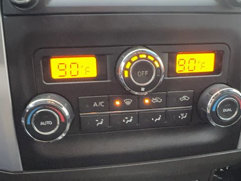 Used 2018 Nissan Frontier PRO-4X image 18