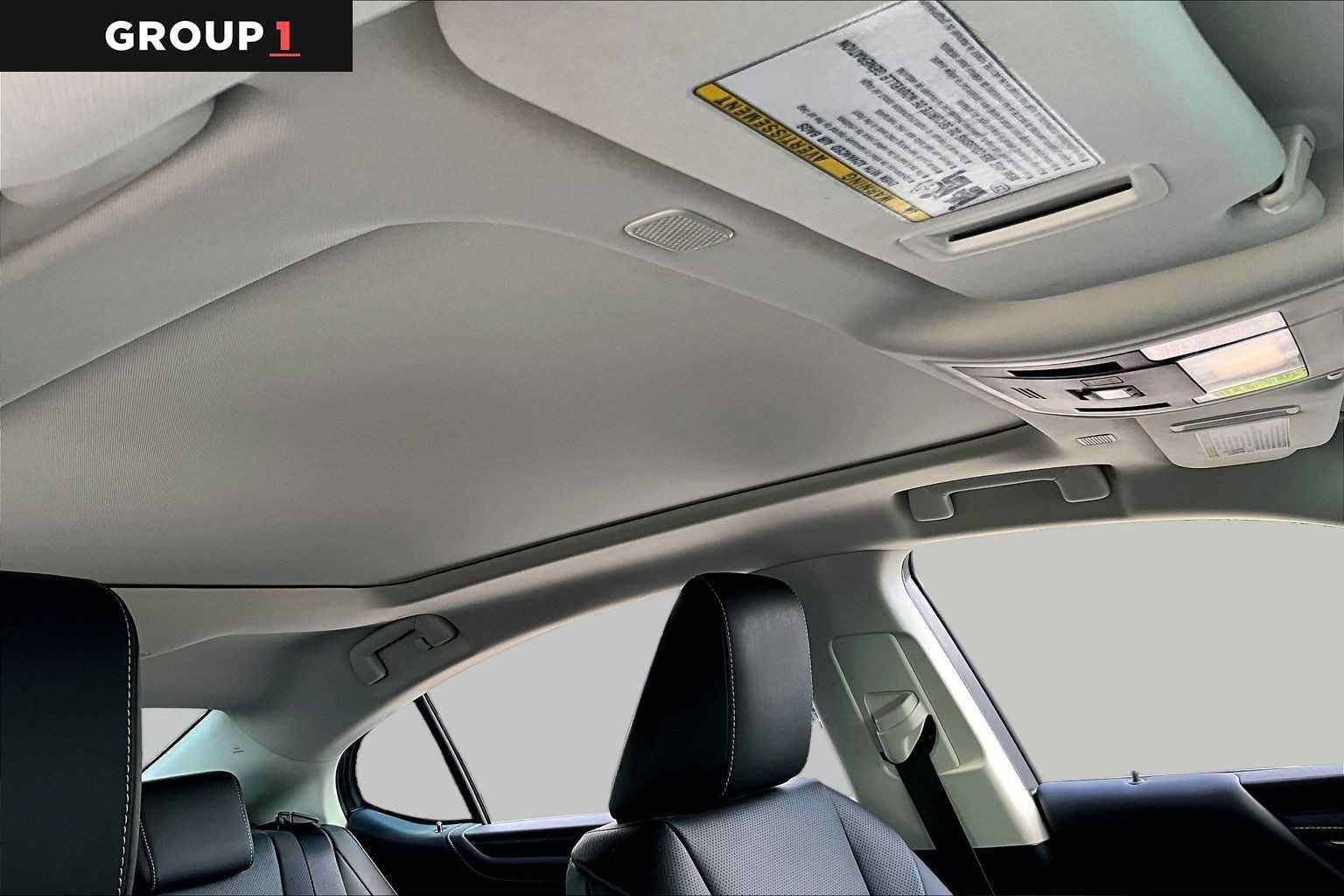 Used 2025 Lexus ES 350 w/ Premium Package FWD image 12