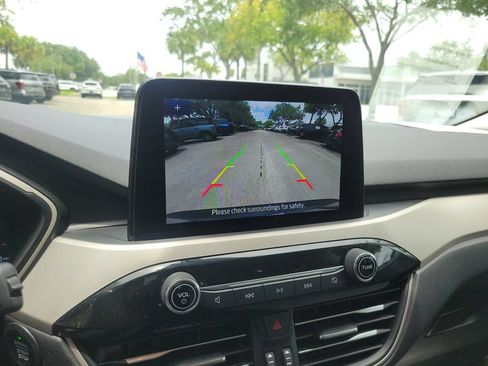 Used 2022 Ford Escape SE FWD image 23