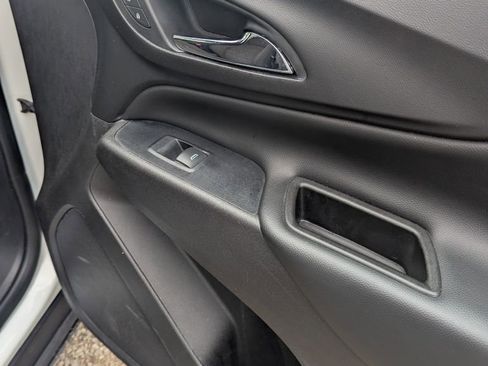 Used 2019 Chevrolet Equinox LT w/ Driver Convenience Package image 19