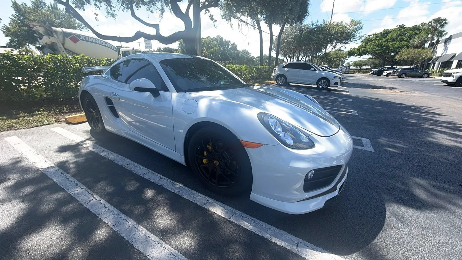 Used 2016 Porsche Cayman RWD image 3