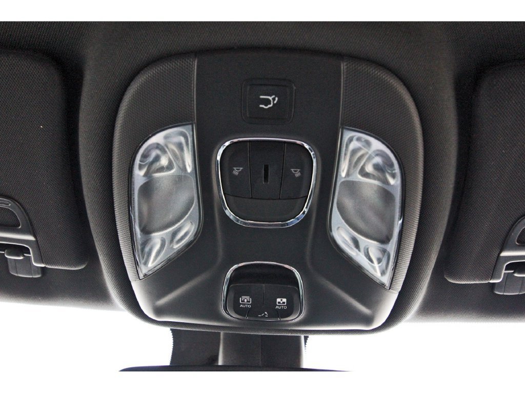 Used 2022 Jeep Compass High Altitude AWD/4WD image 25
