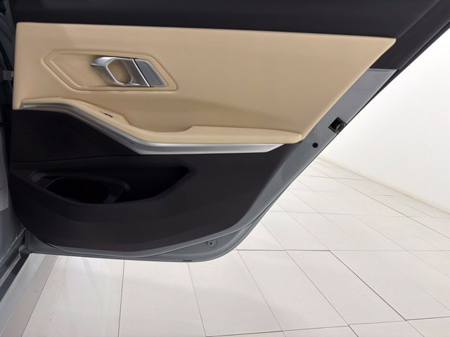 Certified 2023 BMW 330i xDrive Sedan w/ M Sport Package AWD/4WD image 21
