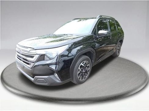 Used 2025 Subaru Forester Premium AWD/4WD image 15