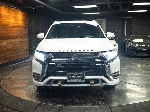 Used 2022 Mitsubishi Outlander GT AWD/4WD image 4
