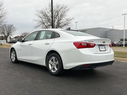 Used 2023 Chevrolet Malibu LS image 2