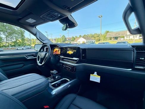 Used 2023 Chevrolet Silverado 1500 LTZ w/ LTZ Premium Package image 23