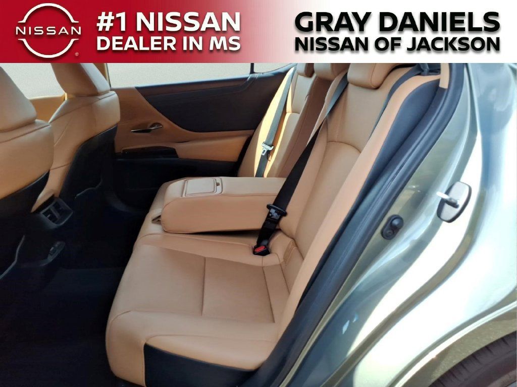 Used 2023 Lexus ES 350 w/ Premium Package FWD image 26