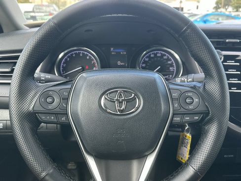 Used 2019 Toyota Camry SE FWD image 21