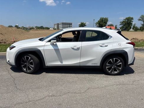 Used 2020 Lexus UX 250h w/ Premium Package AWD/4WD image 7