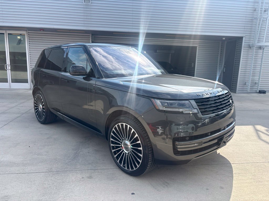 Used 2023 Land Rover Range Rover SE AWD/4WD image 8