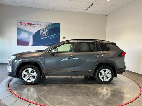 Used 2020 Toyota RAV4 XLE w/ All Weather Liner Package AWD/4WD image 3