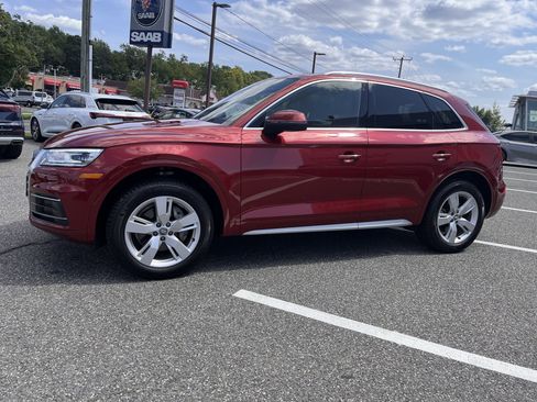 Used 2019 Audi Q5 2.0T Premium w/ Convenience Package image 4