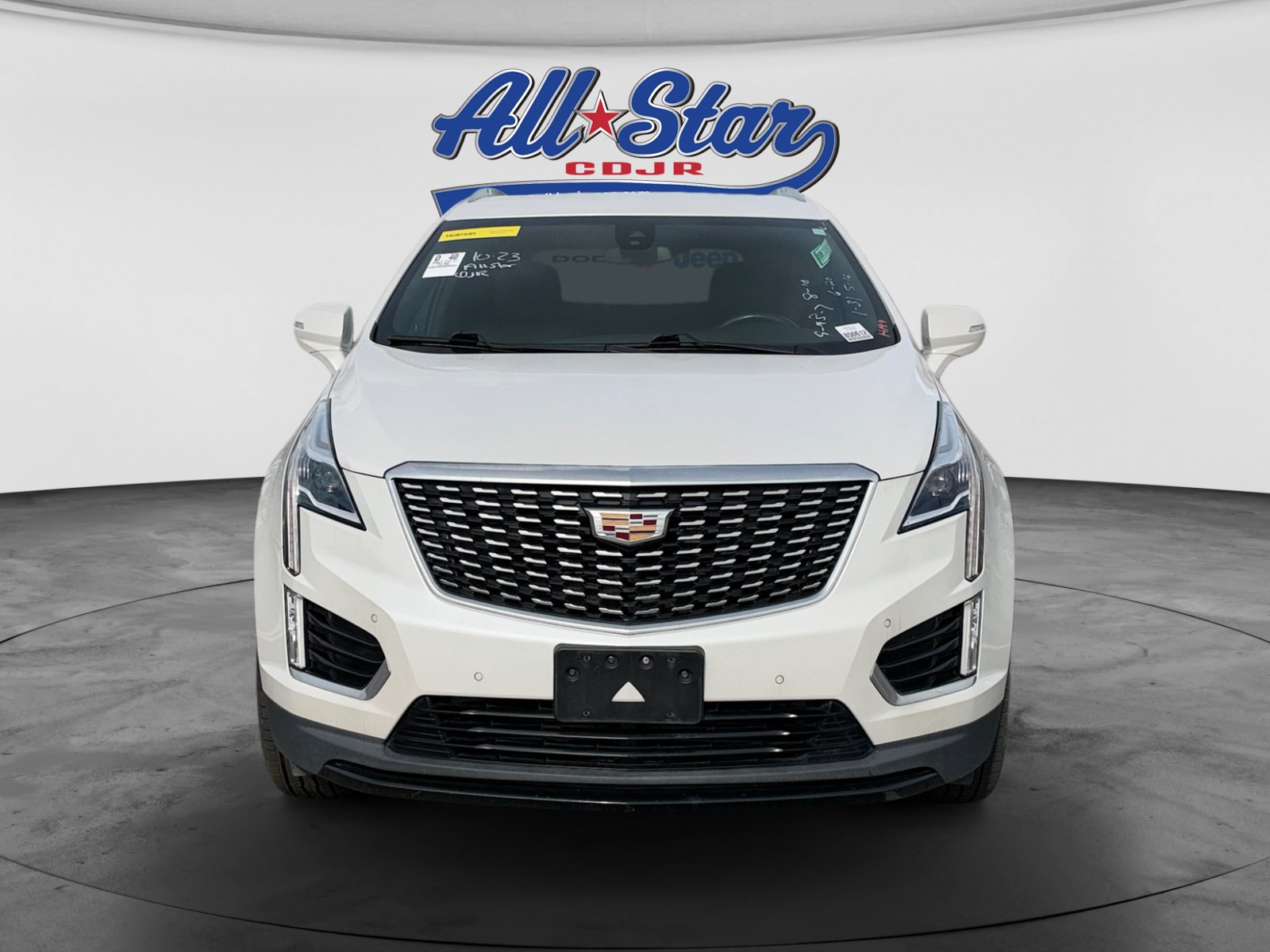 Used 2021 Cadillac XT5 Luxury FWD image 2