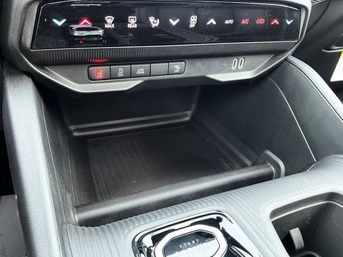 New 2026 Jeep Cherokee Limited AWD/4WD image 25