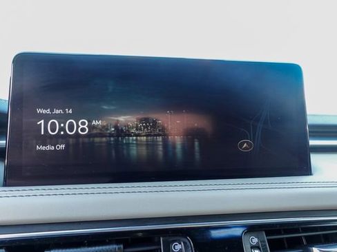 Used 2022 Genesis G70 3.3T image 17