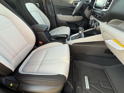 New 2026 Hyundai Venue SEL FWD image 10