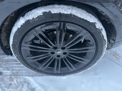 Used 2025 Land Rover Range Rover SE image 10