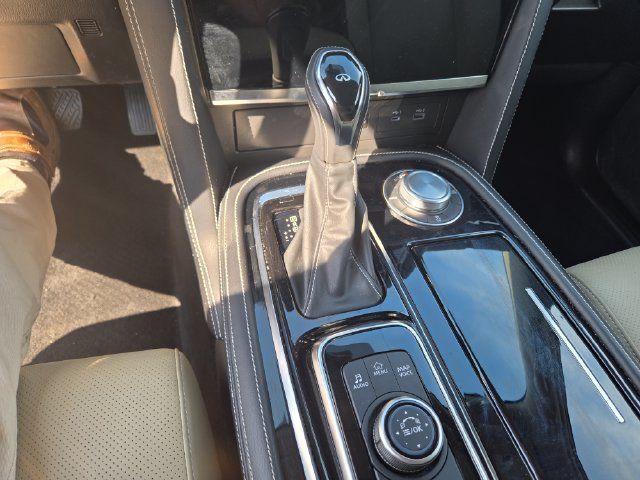 Used 2024 INFINITI QX80 Premium Select w/ Cargo Package AWD/4WD image 11