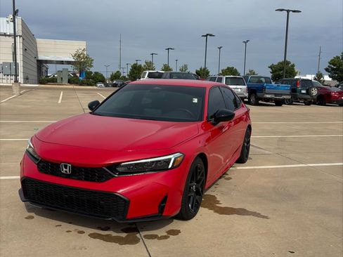 Used 2025 Honda Civic Sport image 1