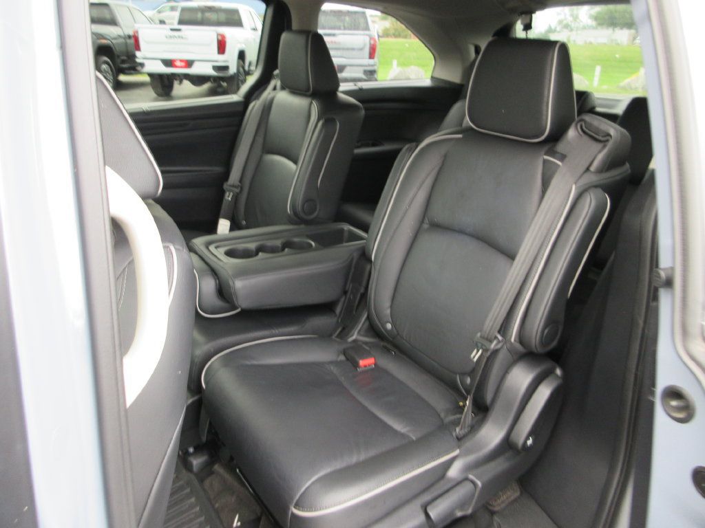 Used 2025 Honda Odyssey Touring image 23